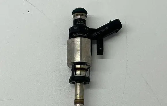 Audi A5 Fuel injector 06L906036AD 06L906A04