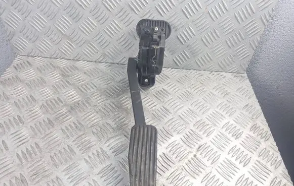 Volvo S60 Accelerator throttle pedal 9496822 D500 00776922