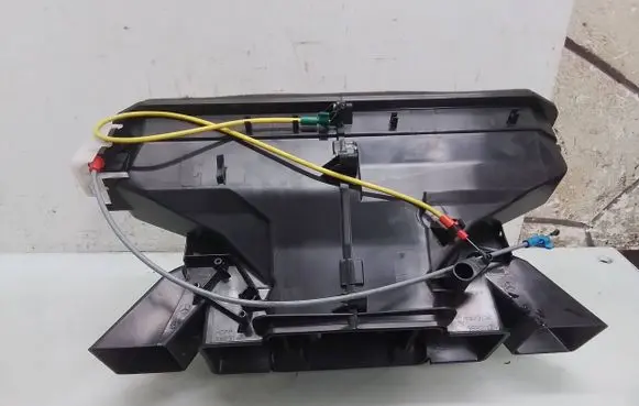 Mercedes-Benz B W245 Interior heater climate box assembly housing A1698300460 085559W