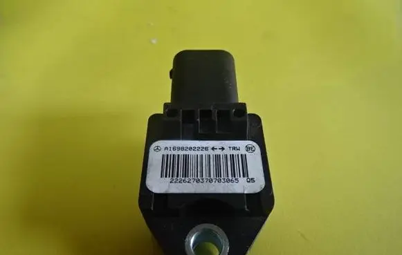 Mercedes-Benz A W169 Airbag deployment crash/impact sensor A1698202226