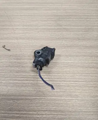 Mercedes-Benz GLC X253 C253 Airbag deployment crash/impact sensor A2139051300