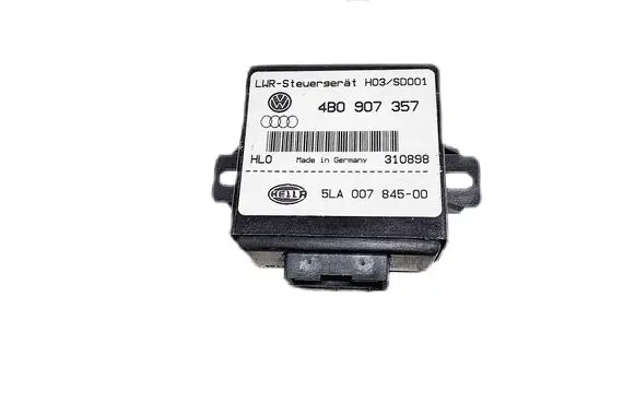 Volkswagen Golf IV Light module LCM 4B0907357