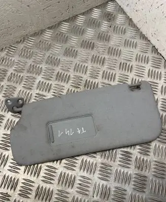 Toyota Avensis T220 Sun visor