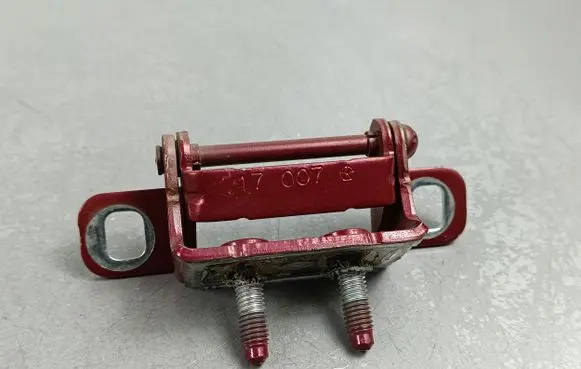 Jeep Cherokee Tailgate/trunk/boot hinge