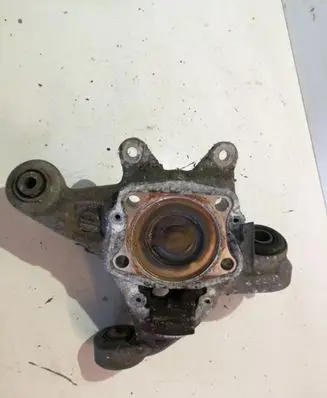 Volvo V70 Rear wheel hub spindle/knuckle 9200623