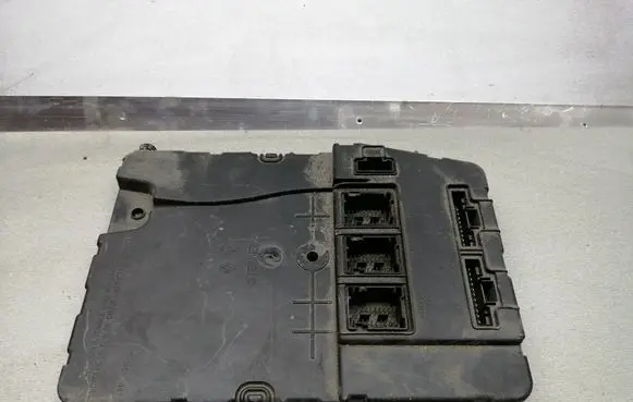 Renault Scenic II - Grand scenic II Comfort/convenience module 8200351186