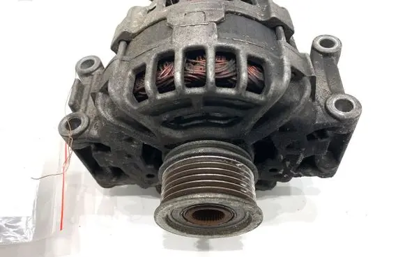 Volkswagen PASSAT B7 Generator/alternator 06K903023