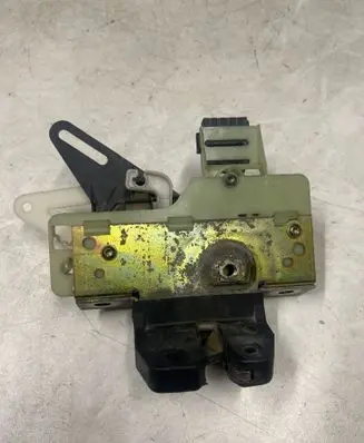 Volvo V70 Tailgate/trunk/boot lock/catch/latch 754625 999065180