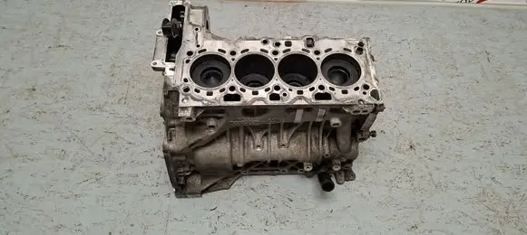 BMW 3 F30 F35 F31 Engine block N47D20C 7810596
