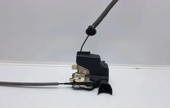 Audi A3 S3 8V Front door lock 8V3837349A