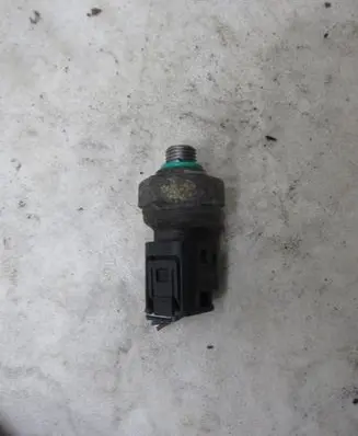 BMW 1 F20 F21 Air conditioning (A/C) pressure sensor GMAUTO4574097