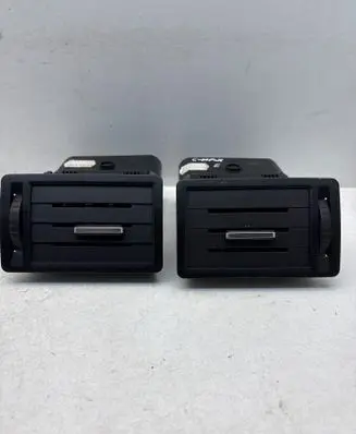 Ford C-MAX I Dashboard side air vent grill/cover trim 3M51R018B09 3M51R018B08