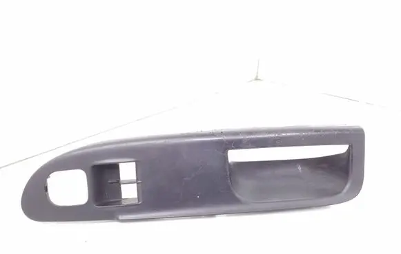 Volkswagen PASSAT B6 Front door interior handle trim 3C1867171A