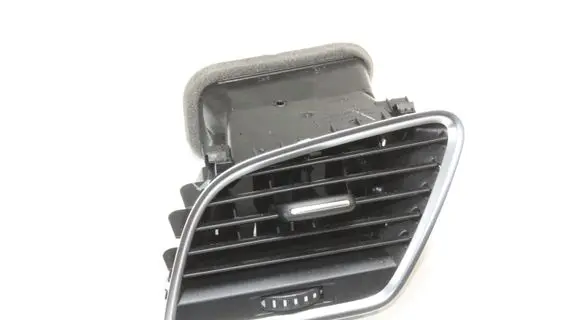 Audi Q3 8U Dashboard air vent grill cover trim 8U2820901B