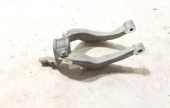 Volvo XC60 Lower shock absorber bracket 31681984