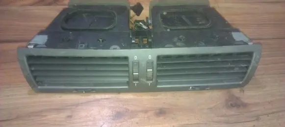 BMW 7 E65 E66 Dash center air vent grill 642282235990