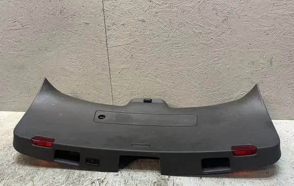 Porsche Macan (95B) Tailgate trim 95B867979C 40E0012G