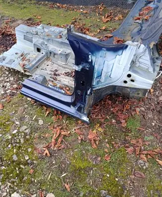 Volkswagen Golf Sportsvan Front quarter panel 