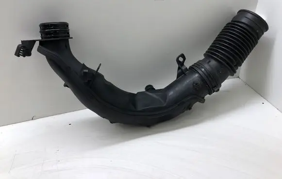 Peugeot 5008 Turbo air intake inlet pipe/hose M06021A152 9685498280