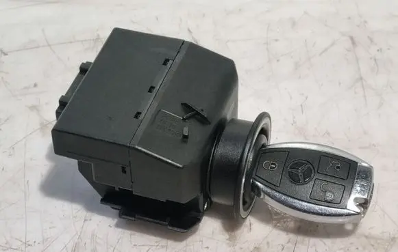 Mercedes-Benz E W211 Ignition lock 2115452308