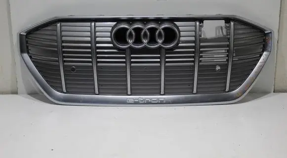 Audi e-tron Front bumper upper radiator grill 1K2853651 5K4853651B 1K4853651A