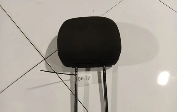 Dacia Sandero Front seat headrest