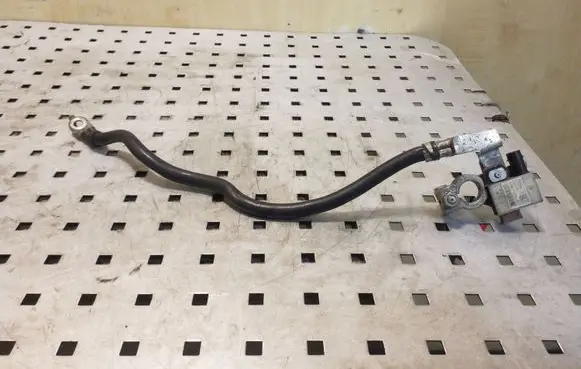 Ford Kuga II Negative earth cable (battery) AV6N10C679BF