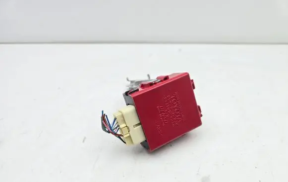Toyota Auris E180 Door central lock control unit/module 8597012030