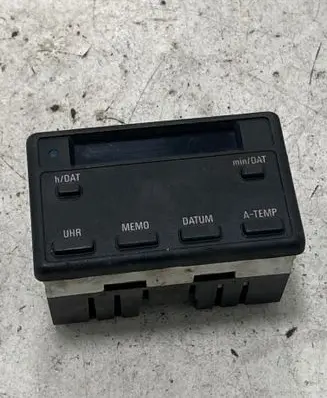 BMW 5 E34 Screen/display/small screen 1374288 6213 029507