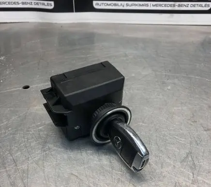 Mercedes-Benz C W204 Ignition lock A2079052600 33003219 33003217