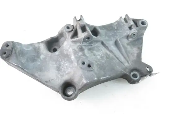 Renault Scenic II - Grand scenic II Generator/alternator bracket 8200100148