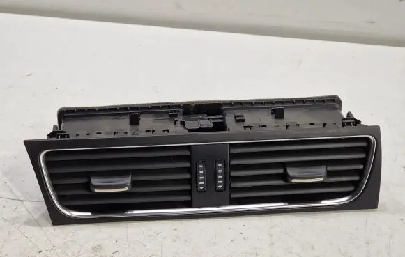 Audi A4 S4 B8 8K Dash center air vent grill 8T1820951B