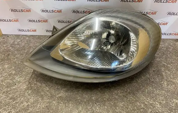 Opel Vivaro Headlight/headlamp 91165721