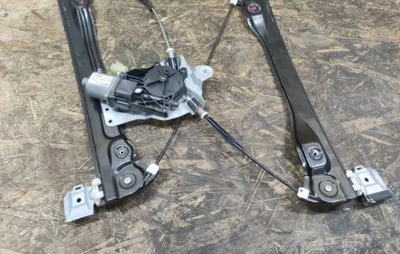 Chevrolet Cruze Front door window regulator with motor 100622