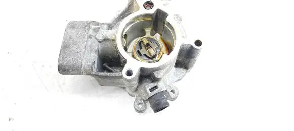 Audi A3 S3 8V Vacuum pump 06l145100b