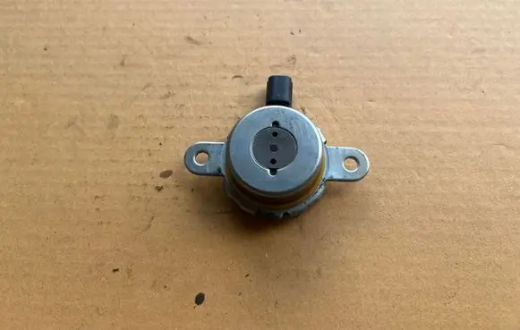 Subaru Outback (BS) Camshaft vanos timing valve 10921AA220 10921AA231 10921AA230