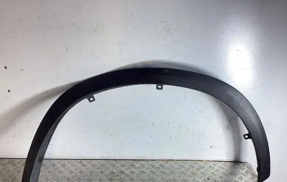 Front arch trim
