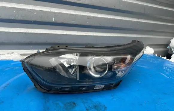 KIA Pro Cee'd III Headlight/headlamp J7921-21030 1006089 A60120211014