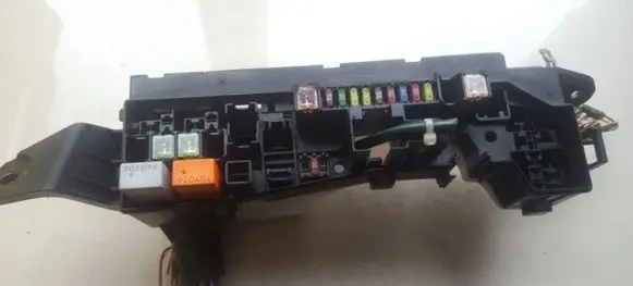 Toyota Corolla Verso AR10 Fuse box set