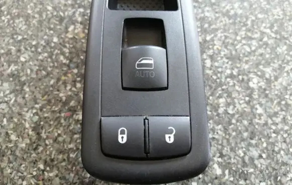 Dodge Caliber Electric window control switch 10003147 10035068
