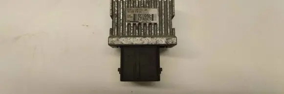 Citroen DS5 Glow plug pre-heat relay 9663824880