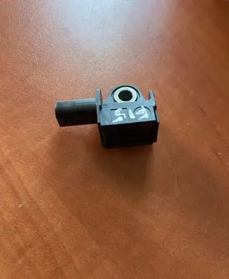 BMW X5 F15 Airbag deployment crash/impact sensor 9224177 00264 150621