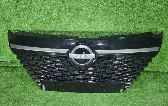 Nissan Qashqai J12 Front grill 62310HN10A