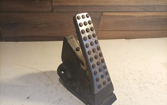 Mercedes-Benz C AMG W205 Accelerator throttle pedal