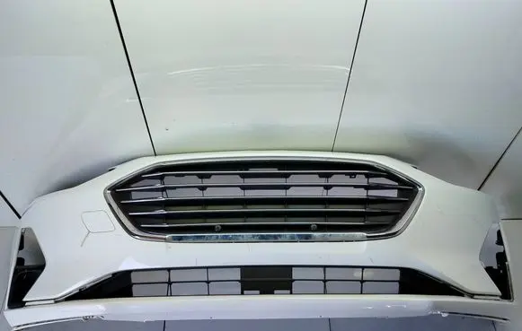 Ford Focus Front bumper JX7B17757A
