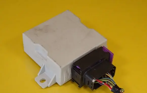 Toyota Avensis T250 Window wiper relay 150.696 150696