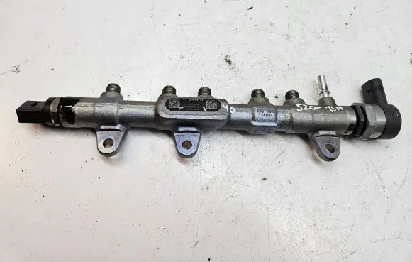 BMW 5 F10 F11 Fuel main line pipe 851415402