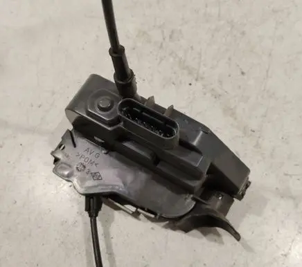 Renault Megane II Front door lock