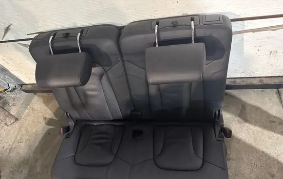 Audi Q7 4L Third row seats 
