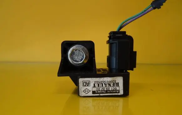Renault Megane II Airbag deployment crash/impact sensor 8200236286B